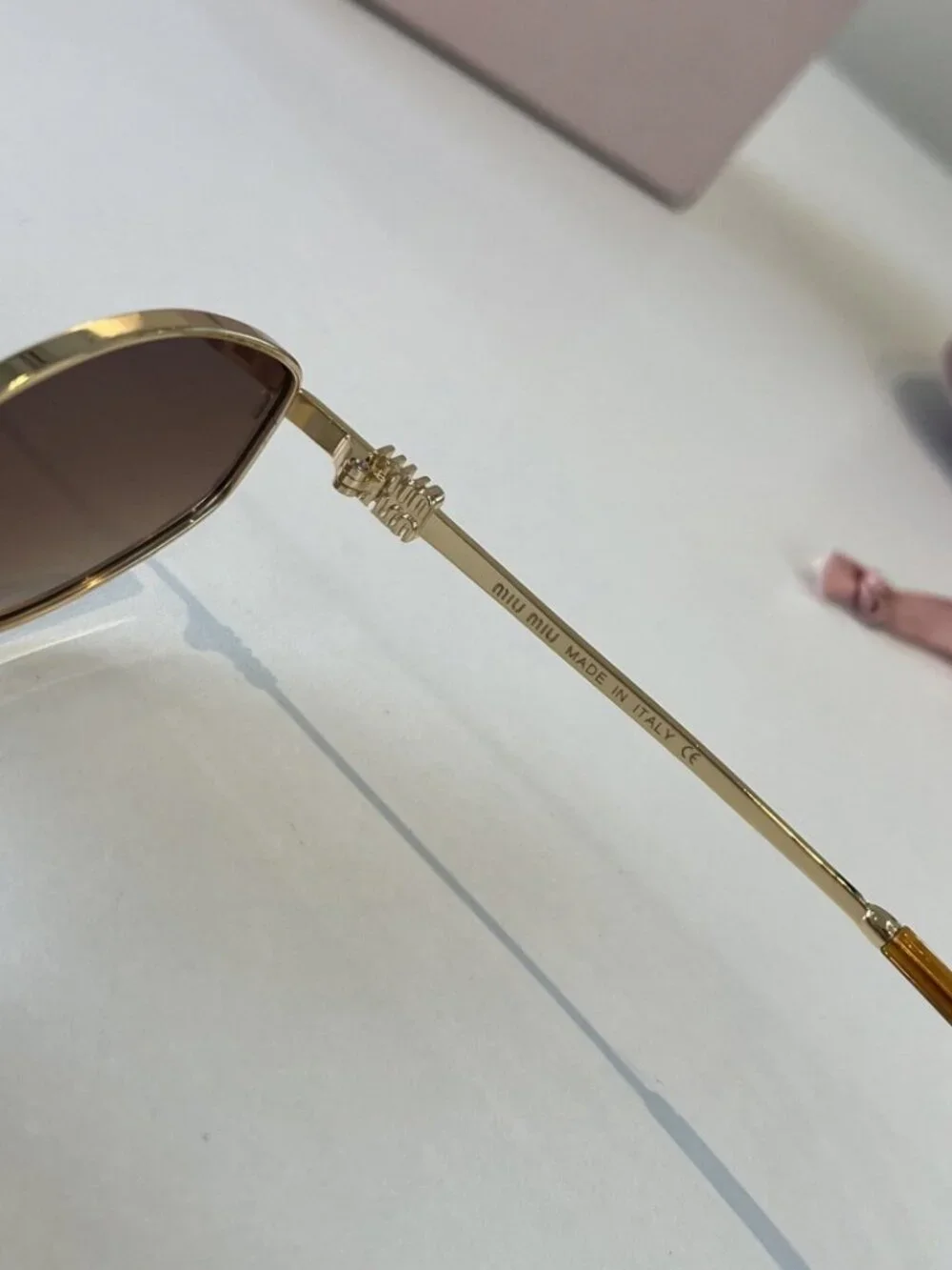 🥰Miu Miu🥰 Cat-Eye Sunglasses with Thin Frames
